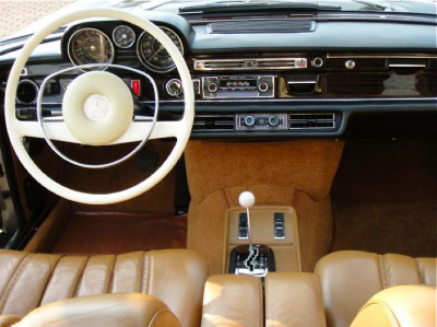 Mercedes 300 SEL, dashboard
